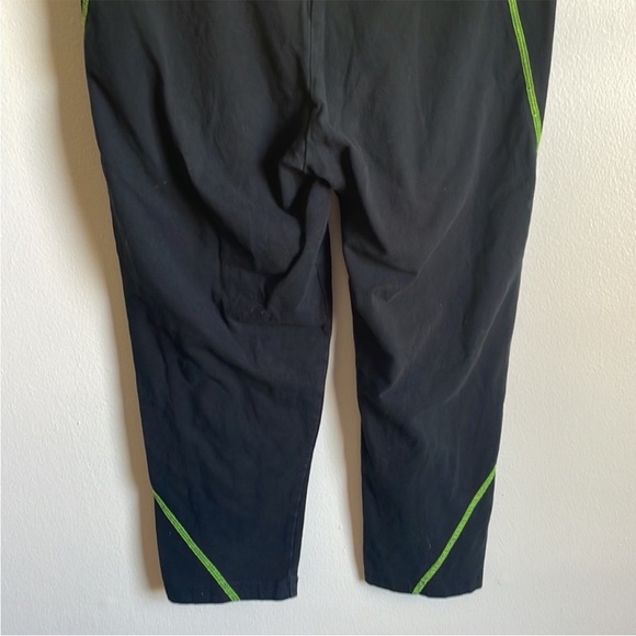 •PINK• Victoria's Secret Cropped Leggings - Picture 3 of 7